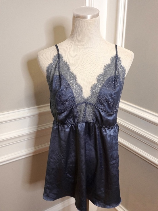 Victoria's Secret Tops - Victoria Secret Laced/Silk Top, Size L